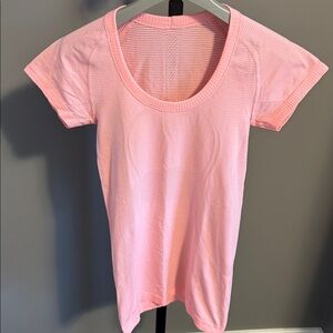 Lululemon Swiftly Tech scoop tshirt